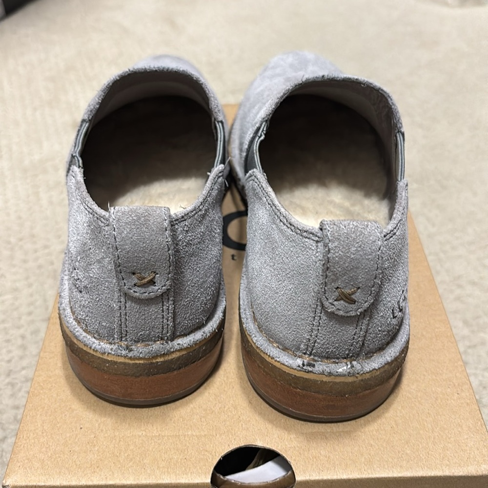 UGG Suede Grey Size 6.5 Loafer - Picture 4 of 13